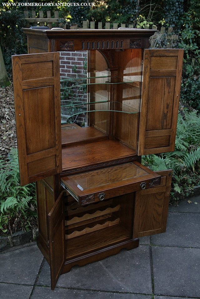 Image 18 of OLD CHARM OAK DRINKS COCKTAIL WINE DISPLAY CABINET CUPBOARD