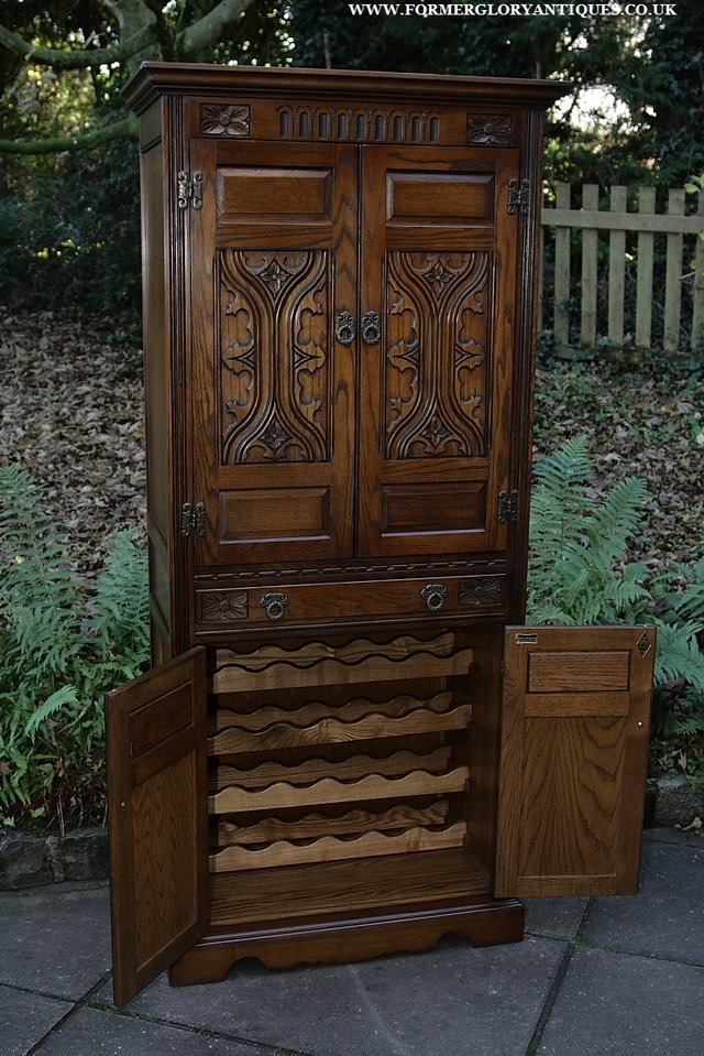 Image 19 of OLD CHARM OAK DRINKS COCKTAIL WINE DISPLAY CABINET CUPBOARD