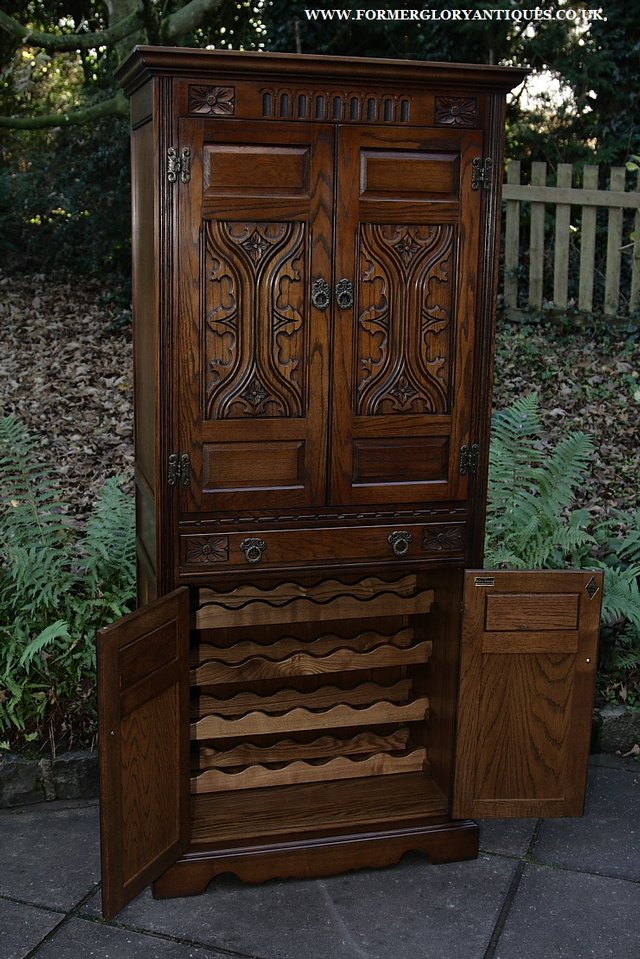 Image 26 of OLD CHARM OAK DRINKS COCKTAIL WINE DISPLAY CABINET CUPBOARD