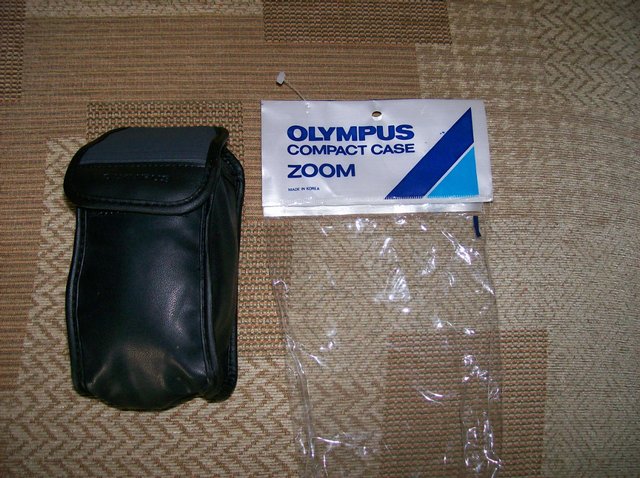 Preview of the first image of Olympus Compact Case Zoom. New..