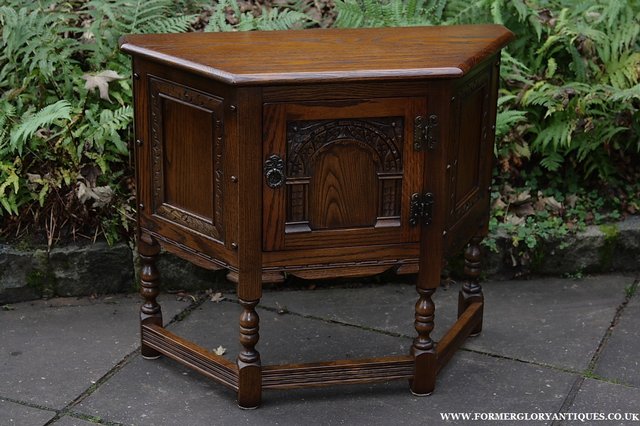 Image 27 of OLD CHARM OAK CABINET LAMP HALL TABLE CUPBOARD SIDEBOARD