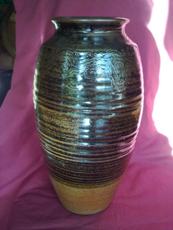 Preview of the first image of Large Vase by Roger Cochran...................