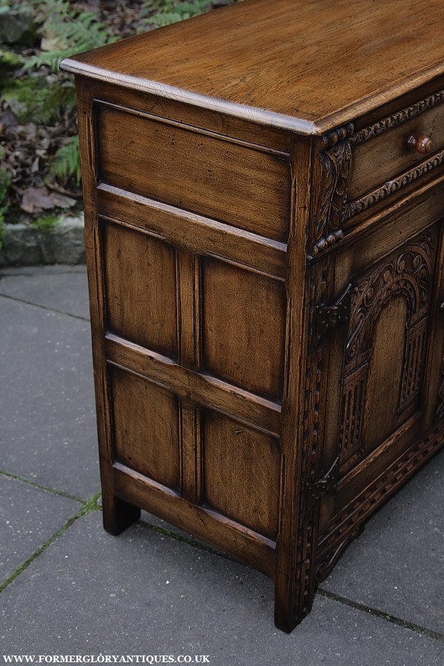 Image 12 of TITCHMARSH AND GOODWIN STYLE OAK SIDEBOARD DRESSER BASE