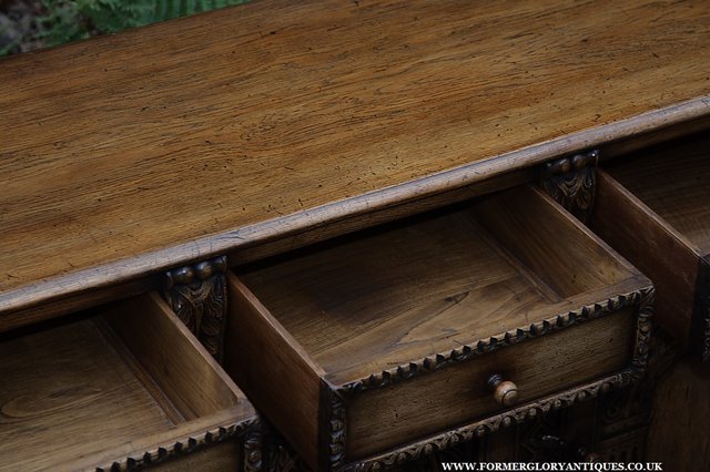 Image 15 of TITCHMARSH AND GOODWIN STYLE OAK SIDEBOARD DRESSER BASE