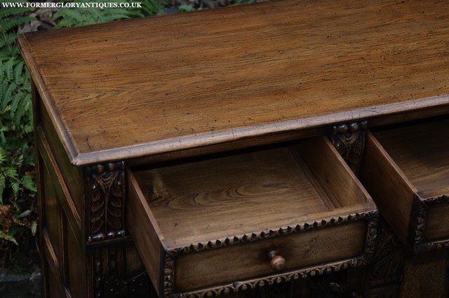 Image 34 of TITCHMARSH AND GOODWIN STYLE OAK SIDEBOARD DRESSER BASE