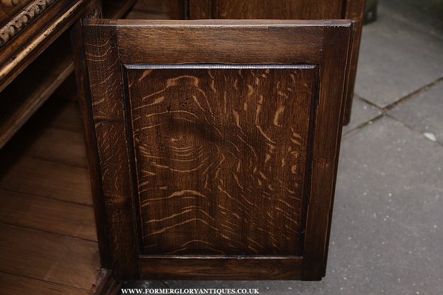Image 47 of TITCHMARSH AND GOODWIN STYLE OAK SIDEBOARD DRESSER BASE