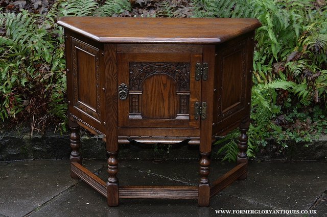 Preview of the first image of OLD CHARM OAK CABINET LAMP HALL TABLE CUPBOARD SIDEBOARD.