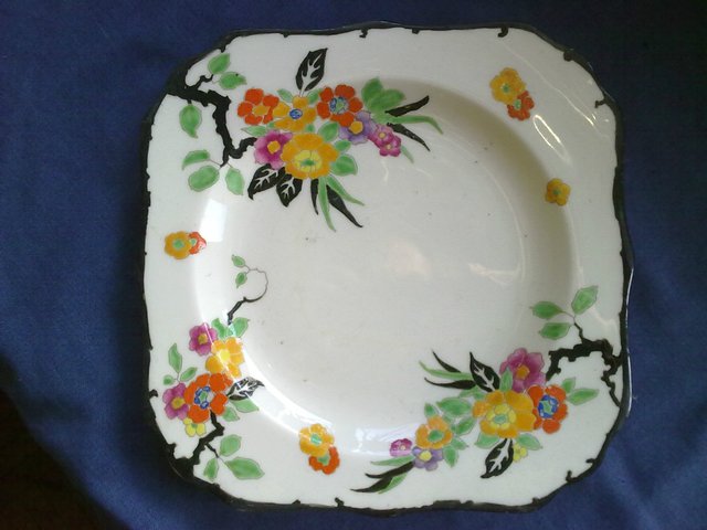 Preview of the first image of Royal Doulton Plate.