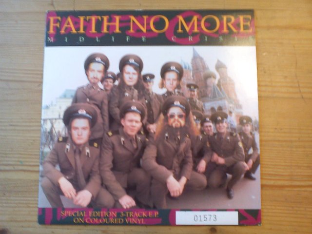 Image 2 of Faith no More: Midlife crisis ltd edition 7” disk