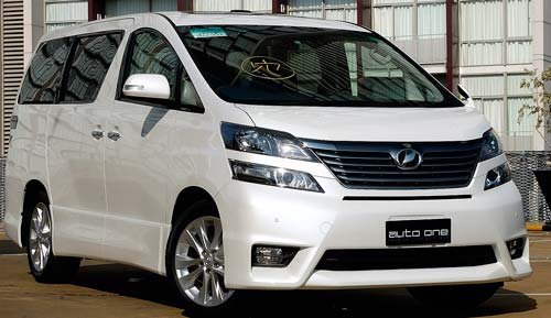 Image 2 of Toyota Alphard direct from Japan and UK registered