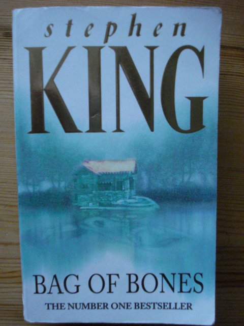 Preview of the first image of Bestseller BAG OF BONES by STEPHEN KING ,PAPERBACK.