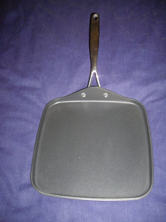 Image 2 of Hard Adonnised Metal Pan