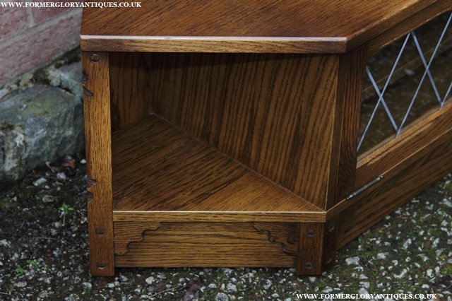 Image 3 of OLD MILL CHARM OAK CORNER TV CABINET SHELVES TABLE STAND