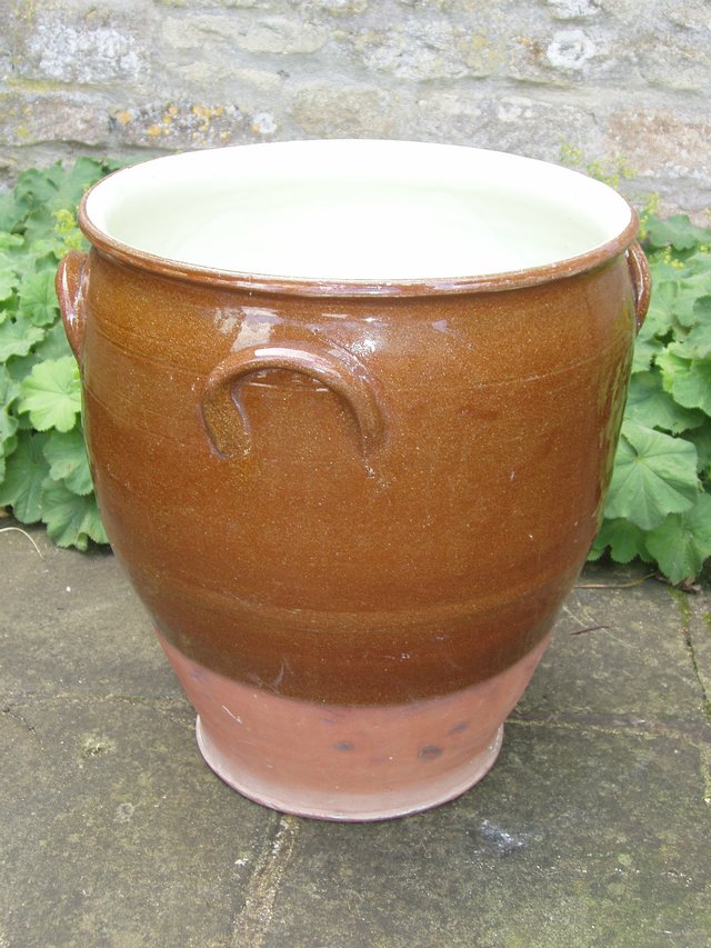 Image 2 of Antique terracotta pot (large)