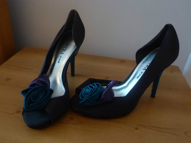 Image 3 of Stiletto shoes, size 5