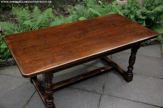 Image 9 of TITCHMARSH & GOODWIN STYLE SOLID OAK REFECTORY DINING TABLE