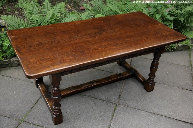 Image 15 of TITCHMARSH & GOODWIN STYLE SOLID OAK REFECTORY DINING TABLE