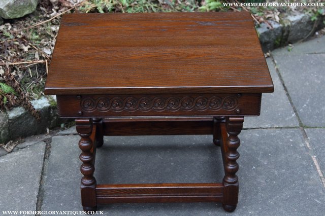 Image 6 of AN OLD CHARM TUDOR OAK OCCASIONAL COFFEE LAMP SIDE END TABLE