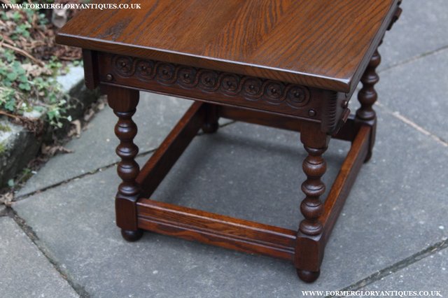 Image 7 of AN OLD CHARM TUDOR OAK OCCASIONAL COFFEE LAMP SIDE END TABLE