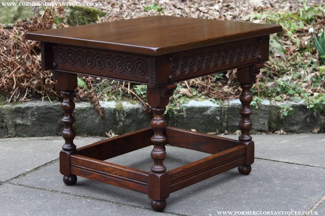 Image 9 of AN OLD CHARM TUDOR OAK OCCASIONAL COFFEE LAMP SIDE END TABLE