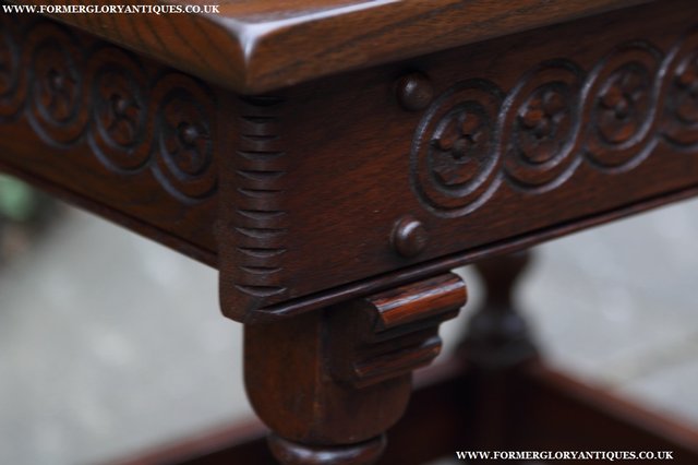 Image 24 of AN OLD CHARM TUDOR OAK OCCASIONAL COFFEE LAMP SIDE END TABLE
