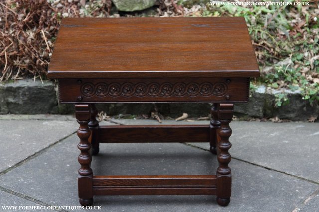 Image 30 of AN OLD CHARM TUDOR OAK OCCASIONAL COFFEE LAMP SIDE END TABLE