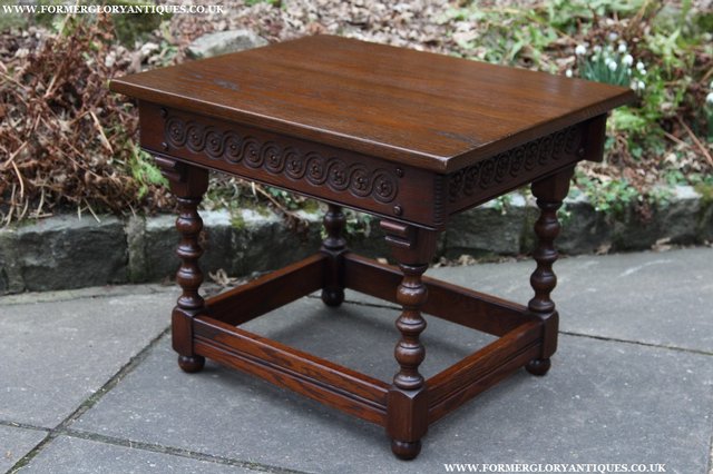 Image 31 of AN OLD CHARM TUDOR OAK OCCASIONAL COFFEE LAMP SIDE END TABLE