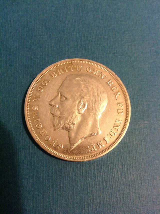 Preview of the first image of 1935 GEORGE V SILVER CROWN..