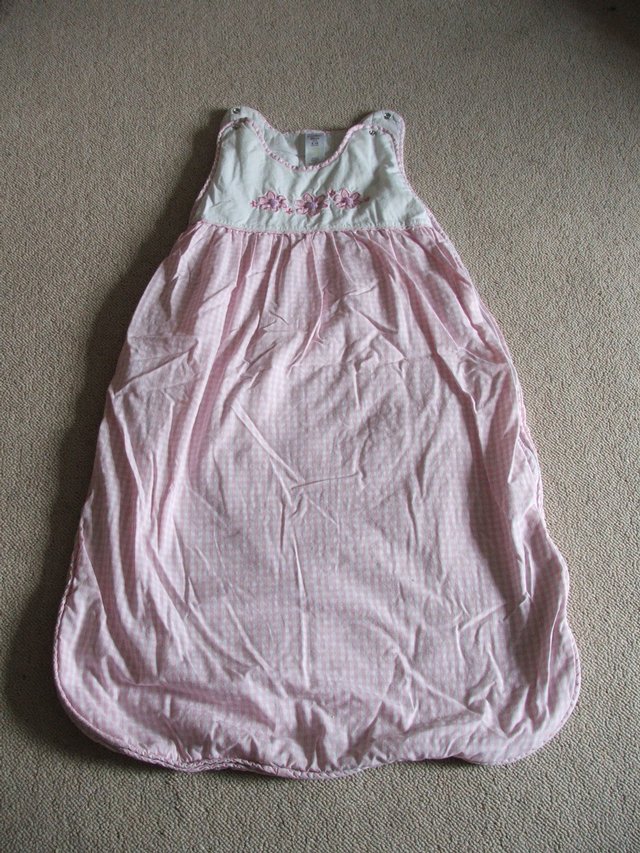 Preview of the first image of Pink baby's sleeping bag.