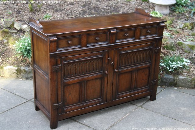 Image 7 of TITCHMARSH AND GOODWIN SOLID OAK DRESSER SIDEBOARD CUPBOARD