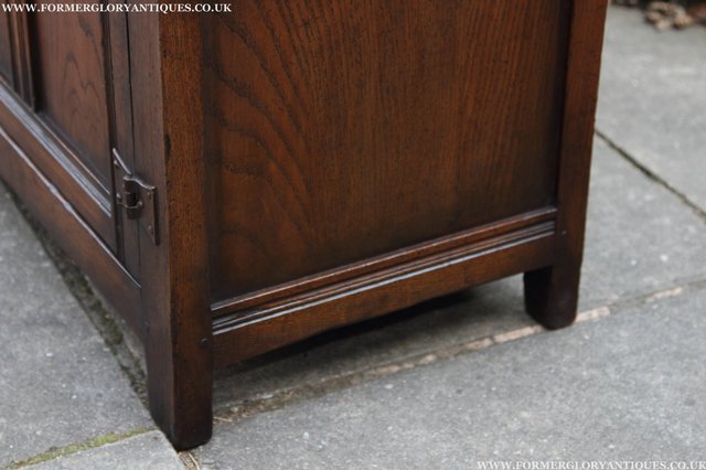 Image 19 of TITCHMARSH AND GOODWIN SOLID OAK DRESSER SIDEBOARD CUPBOARD
