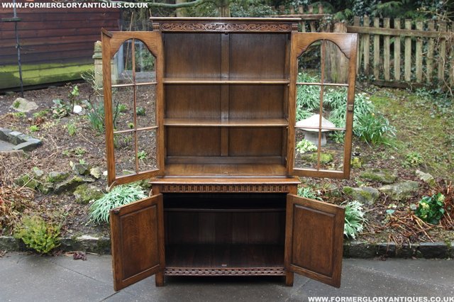 Image 2 of TITCHMARSH GOODWIN STYLE BOOKCASE DISPLAY CABINET CUPBOARD