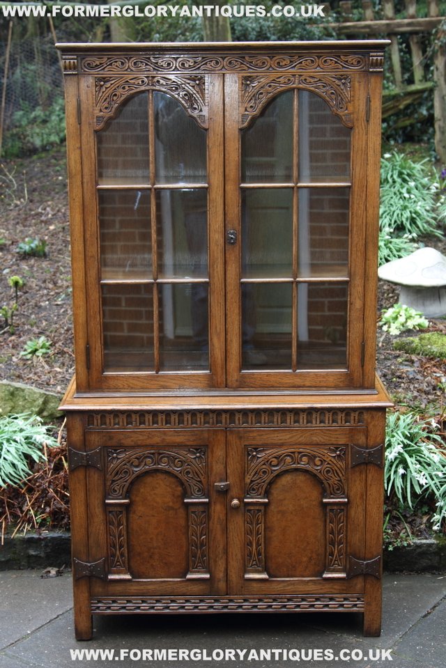Preview of the first image of TITCHMARSH GOODWIN STYLE BOOKCASE DISPLAY CABINET CUPBOARD.