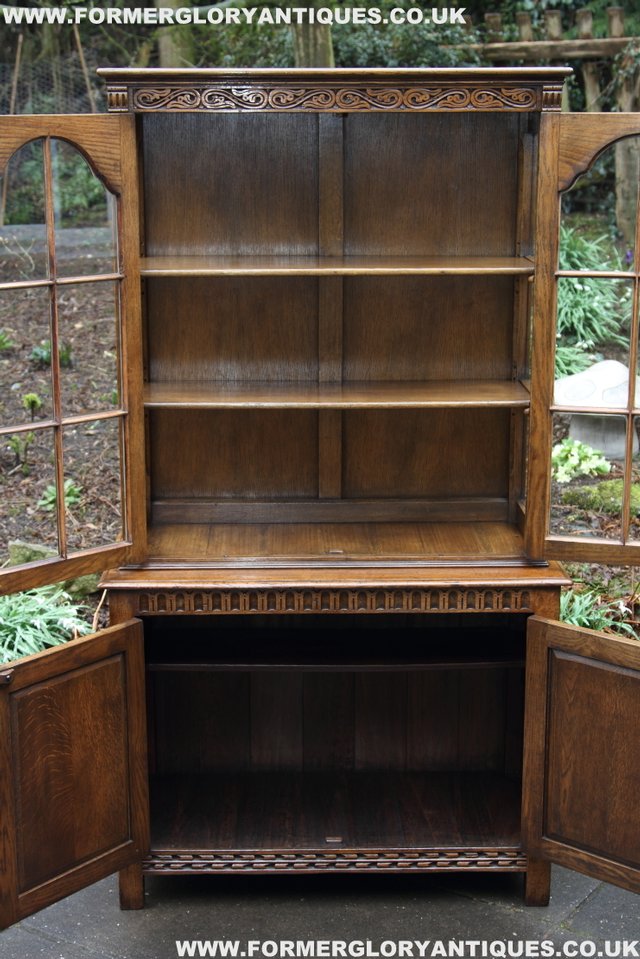 Image 9 of TITCHMARSH GOODWIN STYLE BOOKCASE DISPLAY CABINET CUPBOARD