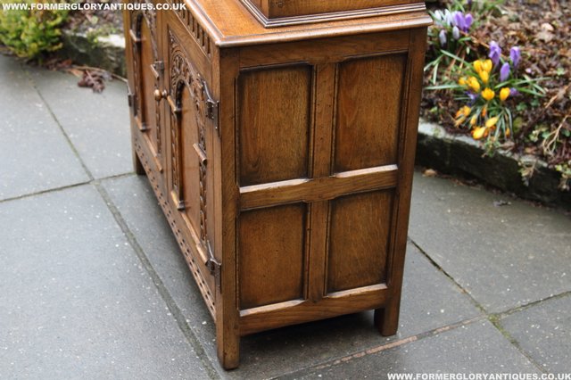 Image 20 of TITCHMARSH GOODWIN STYLE BOOKCASE DISPLAY CABINET CUPBOARD