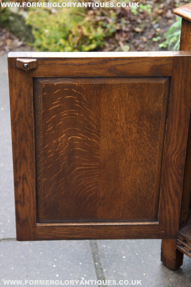 Image 27 of TITCHMARSH GOODWIN STYLE BOOKCASE DISPLAY CABINET CUPBOARD