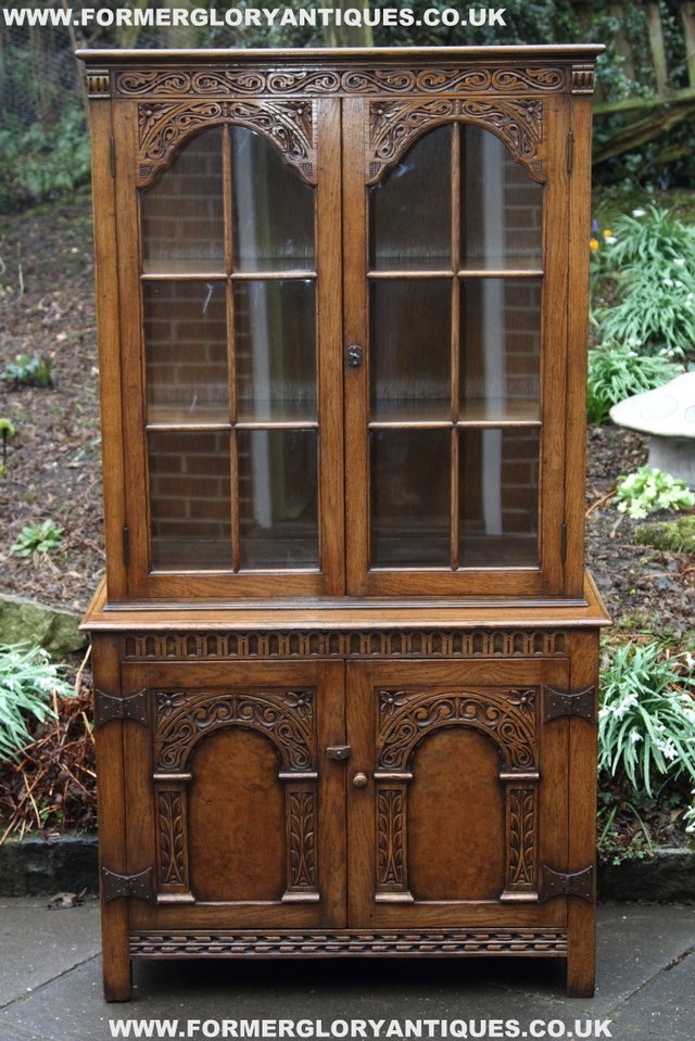 Image 31 of TITCHMARSH GOODWIN STYLE BOOKCASE DISPLAY CABINET CUPBOARD