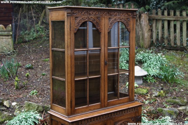 Image 34 of TITCHMARSH GOODWIN STYLE BOOKCASE DISPLAY CABINET CUPBOARD