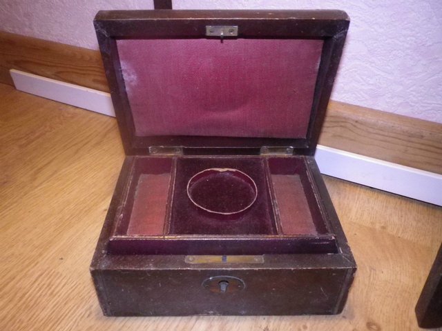 Preview of the first image of Very old Jewellery box.