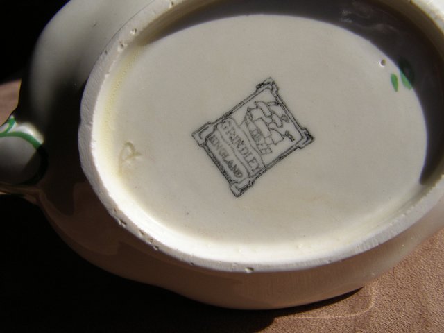 Preview of the first image of Grindley CreamPetal Gravy Boat (P&P inc).