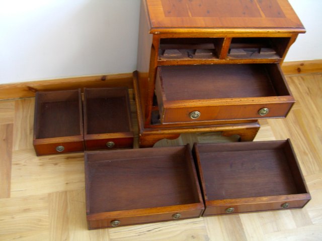 Image 2 of Antique Bachelors Chest of drawers