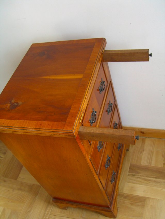 Image 3 of Antique Burr Walnut Bachelors Chest of Drawers/Desk