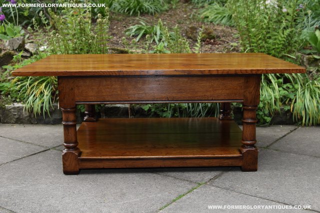 Image 4 of TITCHMARSH GOODWIN STYLE OAK POTBOARD SIDE END COFFEE TABLE