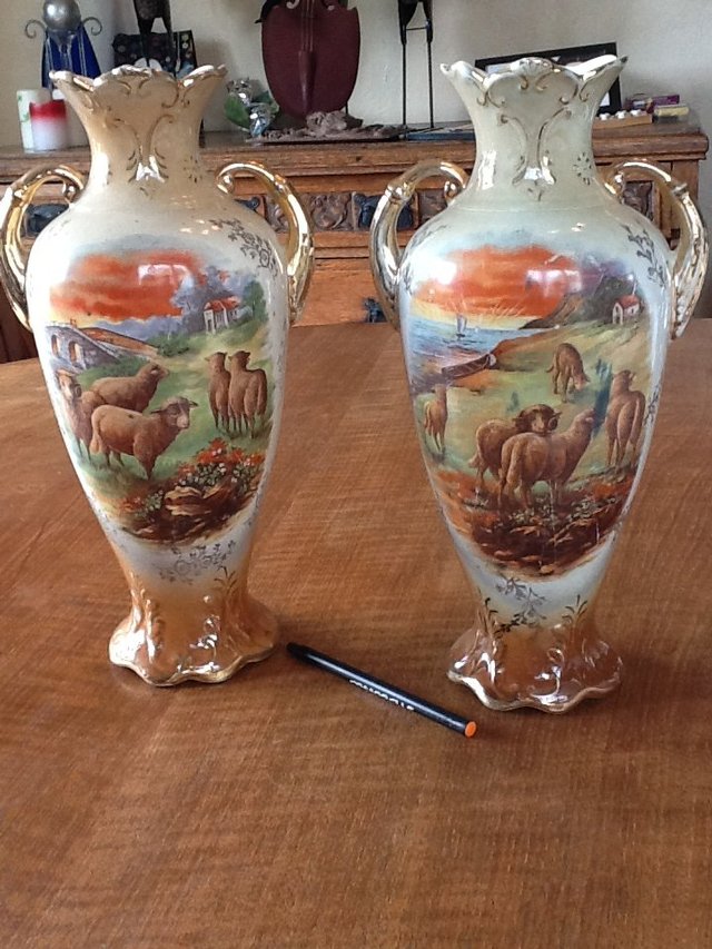 Image 2 of victorian vase pair..
