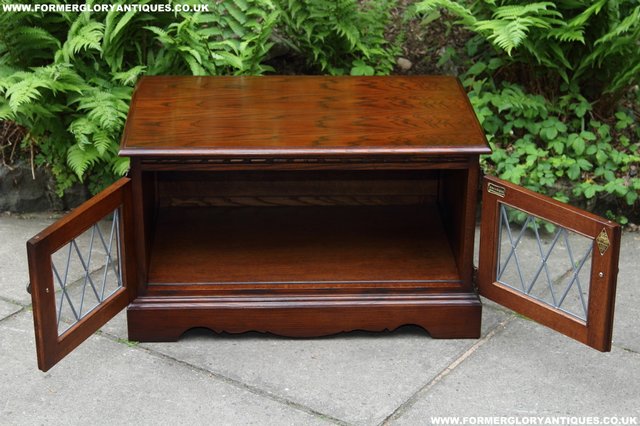 Image 22 of OLD CHARM TUDOR BROWN TV DVD HI-FI CD CABINET CUPBOARD STAND