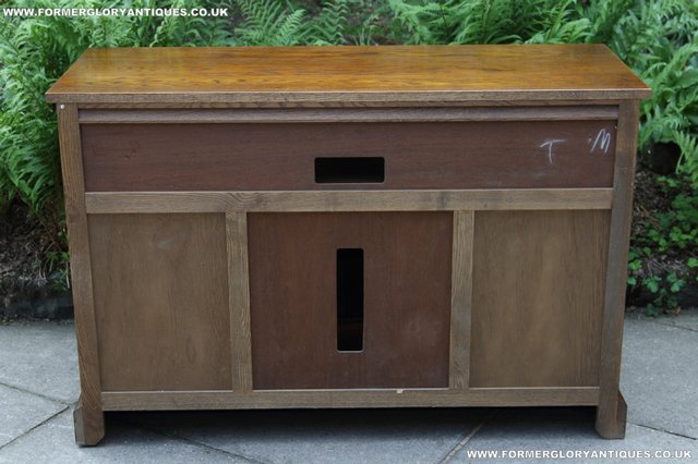 Image 2 of OLD CHARM OAK TV DVD HI-FI CD CABINET STAND TABLE SIDEBOARD