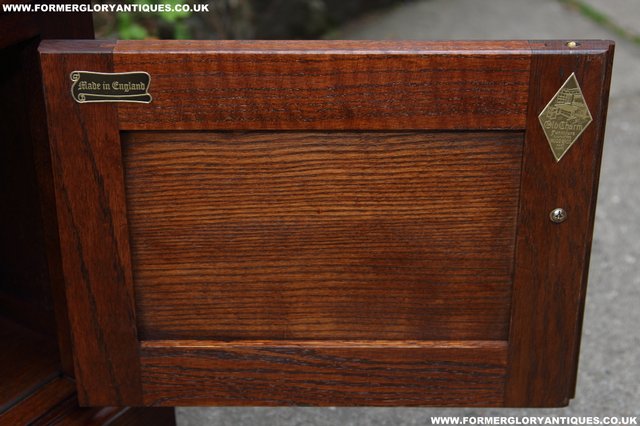 Image 3 of OLD CHARM TUDOR BROWN OAK BOOKCASE SHELVES DISPLAY CABINET
