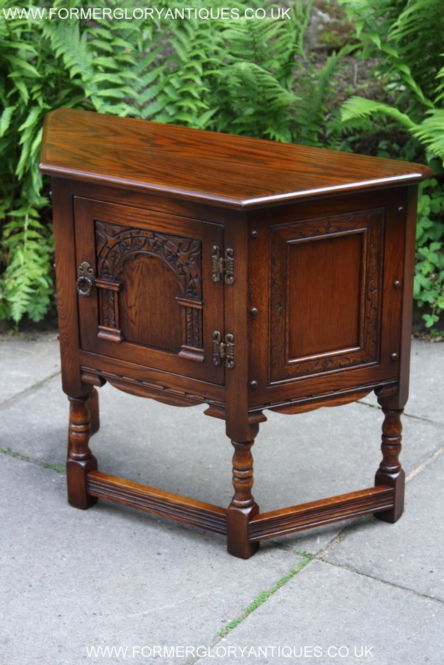 Image 8 of OLD CHARM OAK CABINET CANTED LAMP TABLE CUPBOARD SIDEBOARD