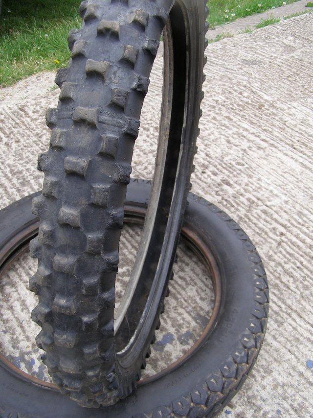 Image 3 of Michelin Enduro tyres 140-80-18 (used)