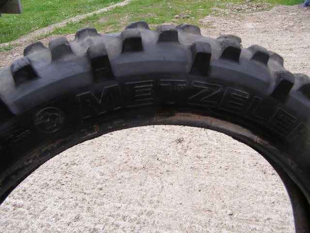 Image 2 of Metzler 140x80x18 6 Days extreme tyre (Used)